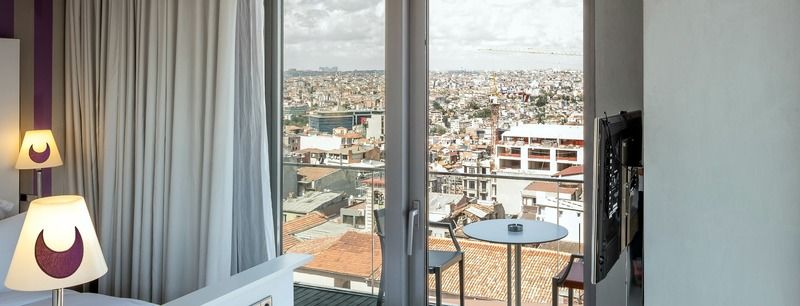 Demiroren Istiklal Istanboel